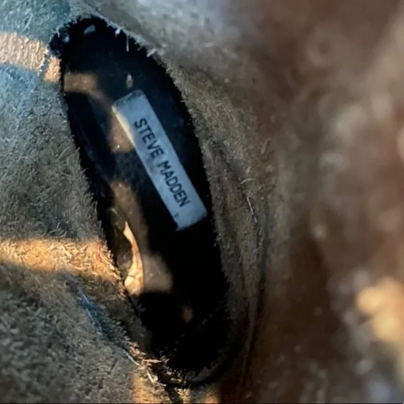 Steve Madden genuine leather boots. - Picture 2 of 3